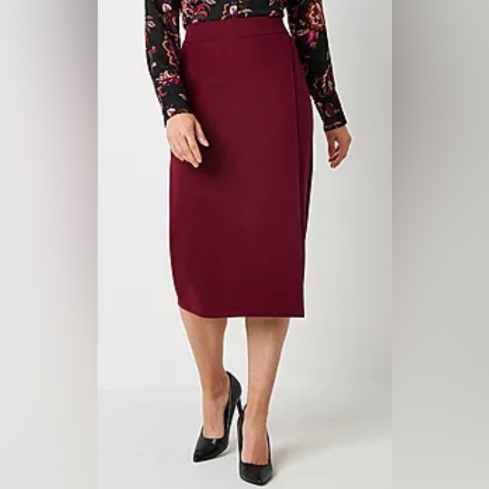 NEW Liz Claiborne Ponte Mid Rise Midi Pencil Skirt. M